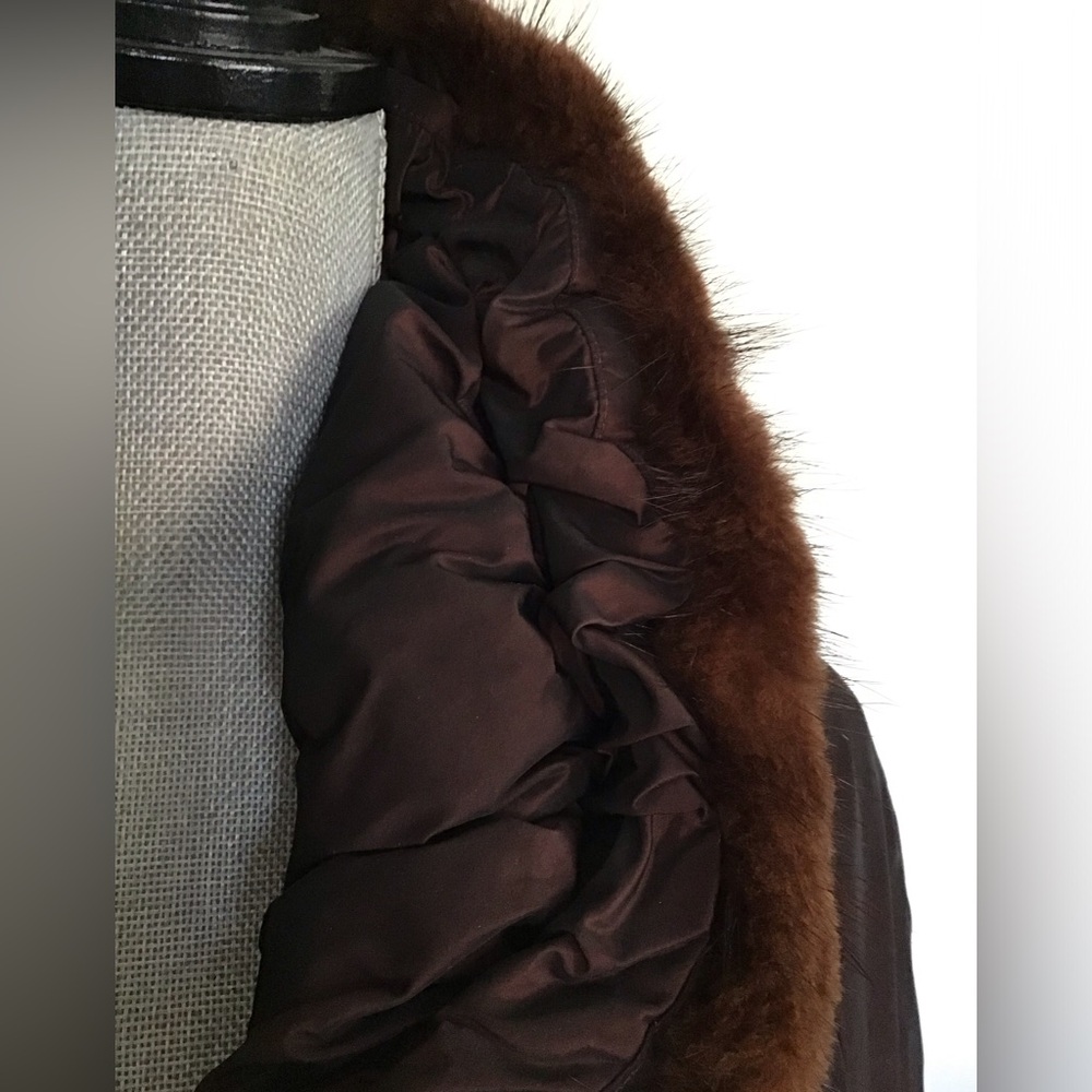 JUNGE COAT WITH MINK TRIM - Picture 4 of 16